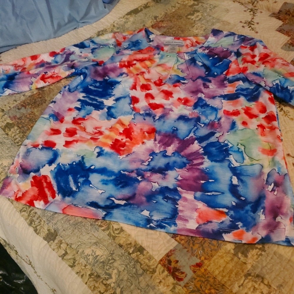Alfred Dunner t shirt size M